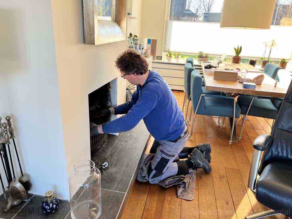 Schouwveger Nijverdal kleed schoorsteenreiniger Schouwveger Nijverdal kleed schoorsteenreiniger